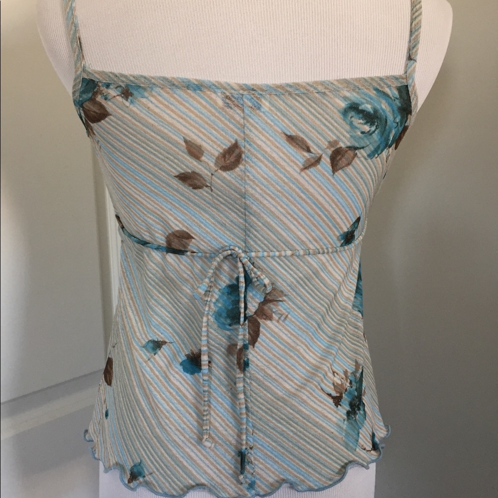 ❌SOLD❌Floral top - Picture 4 of 6